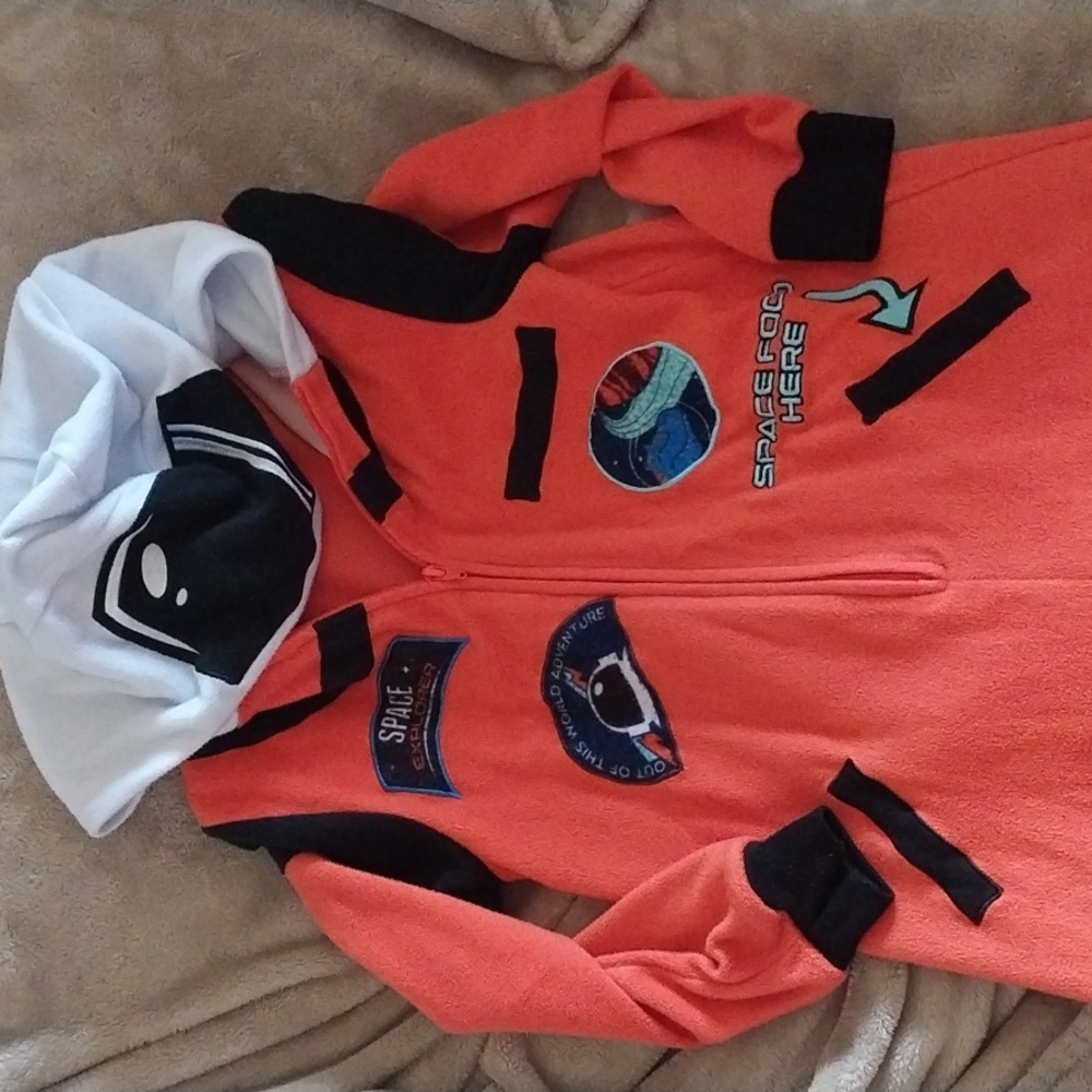 Astronaut spacesuit sleeper